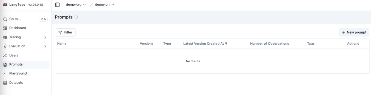 画面右側の + New prompt を選択